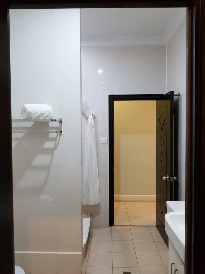 Lae City Hotel Екстер'єр фото